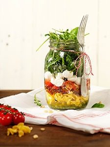 ov pasta salade rk 1 marcelineke 225x300 - Salad-in-a-jar